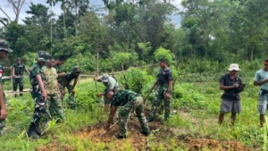 Satgas TMMD ke-128 Kodim 1629/SBD Lanjutkan Penggalian MCK di Desa Umbu Wangu
