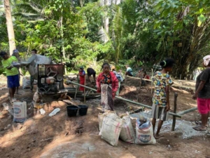 Gotong Royong Menggelora, TNI dan Warga Kebut Pembangunan Jembatan Gantung Garuda Perintis di Talibura