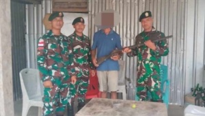 Yonarmed 12 Kostrad Berhasil Amankan Senjata Peninggalan Konflik di Perbatasan