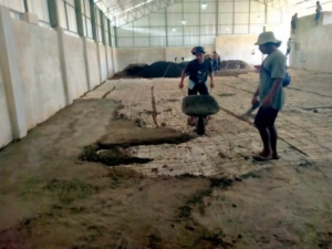 Babinsa Dasan Anyar Awasi Pembangunan Koperasi Merah Putih