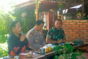 Pasiops Kodim Klungkung Hadiri FGD Persiapan Penyusunan Dokumen Rencana Kontingensi ( Renkon ) Bencana Tsunami