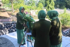 HUT ke-80 Persit, Ny. Fany Basofi Pimpin Ziarah Penuh Khidmat di TMP Labuan Badas