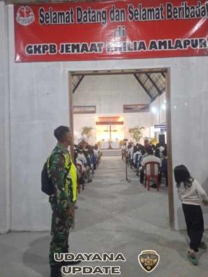 Ciptakan rasa aman dan nyaman, Anggota jajaran Kodim 1623/Karangasem bersama Instansi terkait laksanakan pengamanan Ibadah kamis putih