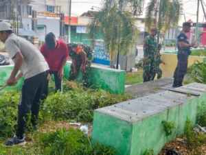 ‎Aksi Nyata Koramil 1607-09/Utan-Rhee Dukung Indonesia Asri di Taman Utan