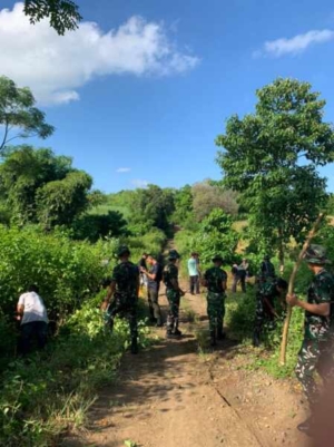 Kasi Ter Brigif TP 31/PS Pimpin Langsung Kegiatan Jumat Bersih di Desa Naga Miro