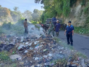 ‎Sinergi TNI dan Warga, Wujudkan Lingkungan Asri di Moyo Utara