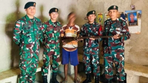 Humanis dan Persuasif, Yonarmed 12 Kostrad Amankan Senjata Warga di Belu