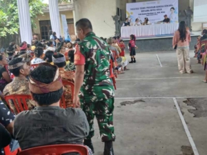 Babinsa 1623-02/Abang Monitoring Fasilitasi Teknis Program Bangga Kencana di Desa Datah