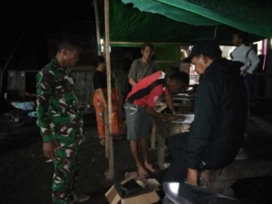 Babinsa Doropeti Intensifkan Ronda Malam, Ajak Remaja Jaga Kamtibmas
