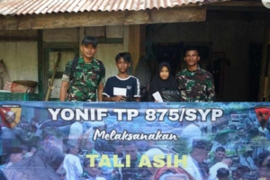 Yonif TP 875/SYP Salurkan Tali Asih kepada Anak Yatim di Desa Calabai