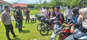 Turun Langsung ke Sekolah, Danramil dan Polsek Empang Tekan Kenakalan Remaja