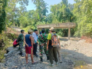Pasiter Kodim 1623/Karangasem Laksanakan Survei Lokasi Pembangunan Jembatan di Sungai Tukad Belong