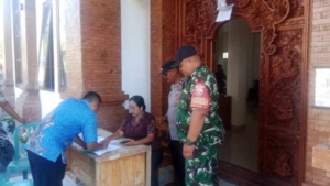 Permudah Urusan Warga, Babinsa dan Bhabinkamtibmas Kawal Pelayanan Administrasi Desa