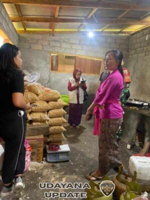 Babinsa Nyanglan Dampingi Dinas Kementerian Agama Cek UMKM Kacang Koro