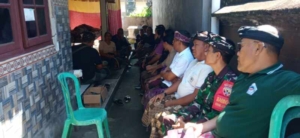 Babinsa Koramil Dawan Tunjukkan Kepedulian, Gelar Melayat di Rumah Duka Warga