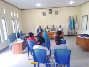 Babinsa Koramil 1630-02/Lembor Dampingi Penanganan Kredit Macet di Desa Golo Leleng
