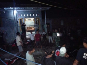 Cegah Gangguan Kamtibmas, Babinsa Kandai Satu Gelar Ronda Malam Bersama Warga