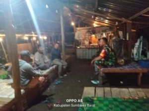 Patroli Malam Koramil Taliwang, Wujud Nyata TNI Hadir di Tengah Masyarakat