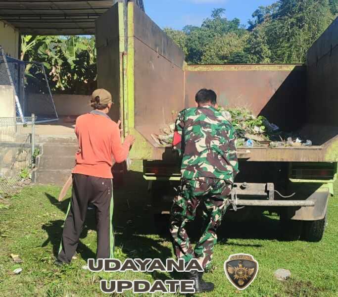 Gotong Royong di Desa Kelanir, Wujud Kepedulian TNI dan Masyarakat