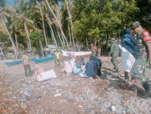 Kegiatan Pembersihan Pantai Oi Fanda Berlangsung Aman dan Lancar
