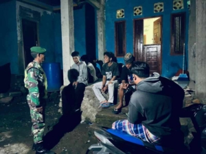 Babinsa Dorong Peran Aktif Warga Jaga Keamanan dan Kebersihan Lingkungan