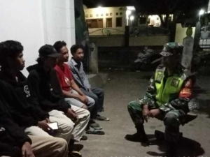 Patroli Malam Babinsa di Wawo Berlangsung Lancar, Lingkungan Tetap Aman dan Kondusif