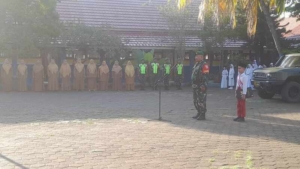 Kodim 1608/Bima Perkenalkan Mobil Maung Karya Anak Bangsa kepada Pelajar