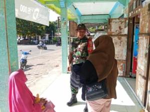 Patroli dan Komsos, Upaya Babinsa Belo Ciptakan Lingkungan Kondusif Hadir di Tengah