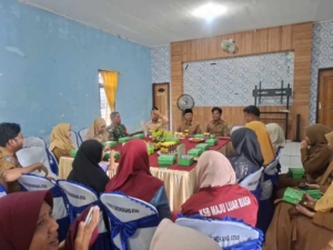 Babinsa Bersinergi dengan Aparat Desa dalam Kegiatan Monev dan Halal Bihalal