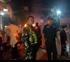 Jaga Kondusifitas Malam Hari, Babinsa Patroli Keliling Desa Tanpa Henti