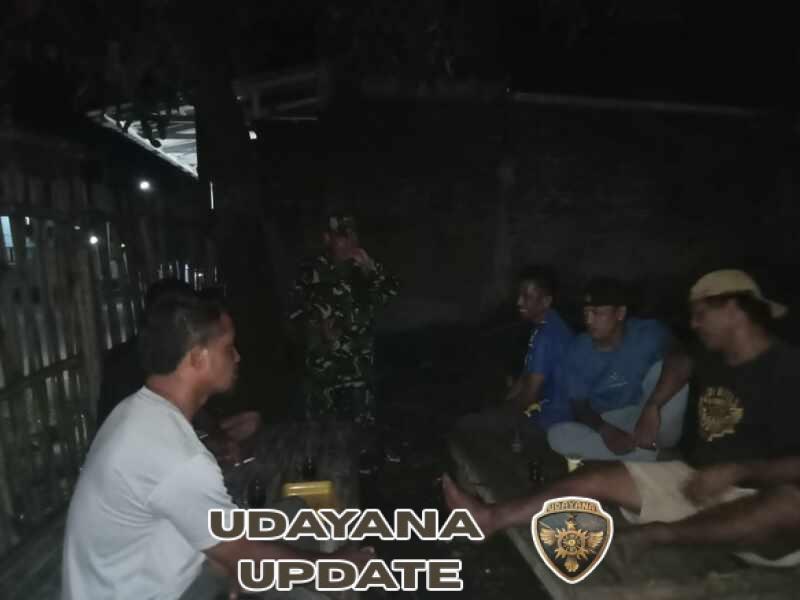 Sinergi Babinsa dan Warga, Ronda Malam Perkuat Keamanan Lingkungan