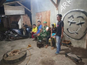 Ronda Malam Babinsa Jadi Garda Terdepan Ciptakan Lingkungan Aman di Desa Kramat
