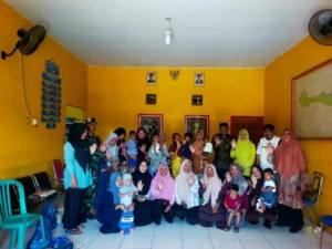 Bantuan Sembako untuk Warga Desa Kowo Berjalan Aman dan Tertib