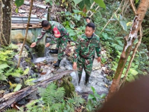 Dramatis! Setelah Bertahun-Tahun Kesulitan Air, Warga Nenoat Sambut Harapan dari TNI