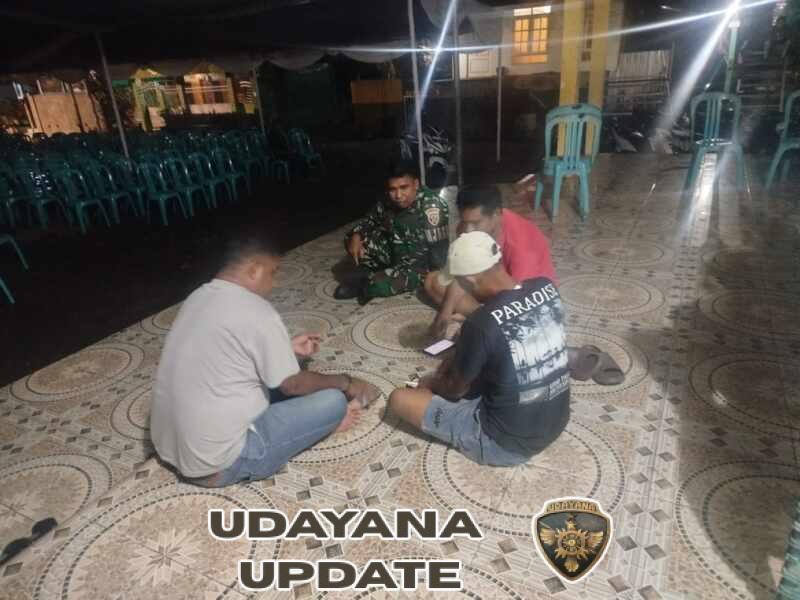 Hadir di Tengah Malam, Babinsa Taliwang Jaga Kamtibmas Tetap Aman