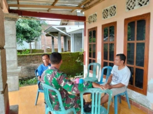 Sinergi Babinsa dan Petani, Bahas Perkembangan Musim Tanam di Seteluk