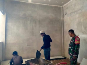 Babinsa Dasan Anyar Aktif Dampingi Proyek Koperasi untuk Kesejahteraan Warga