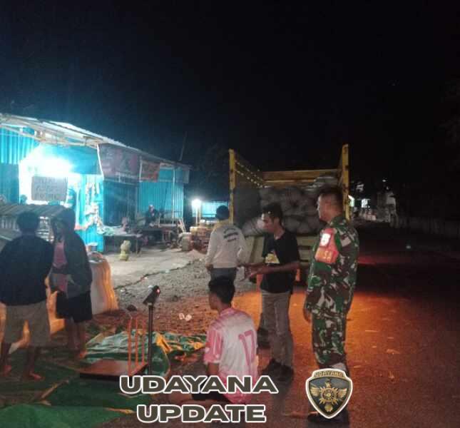 Babinsa Rasabou Gelar Ronda Malam Sekaligus Dampingi Penyerapan Gabah Bulog
