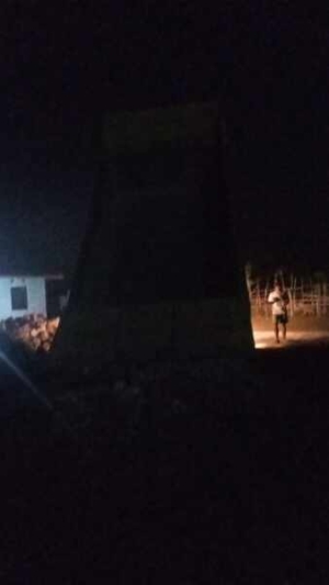 Babinsa Kopda Noh Nubatonis Pantau Pendistribusian Batu Split di KDKMP Desa Temas