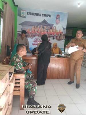 Koramil 1628-01/Taliwang Pastikan Bantuan Pangan Tersalurkan Aman dan Tertib