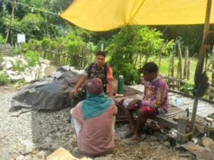 Babinsa Seteluk Ajak Warga Desa Desaloka Jaga Keamanan Lingkungan