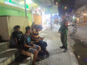 Babinsa Bada Rangkul Anak Muda Lewat Ronda Malam, Ciptakan Lingkungan Aman dan Nyaman