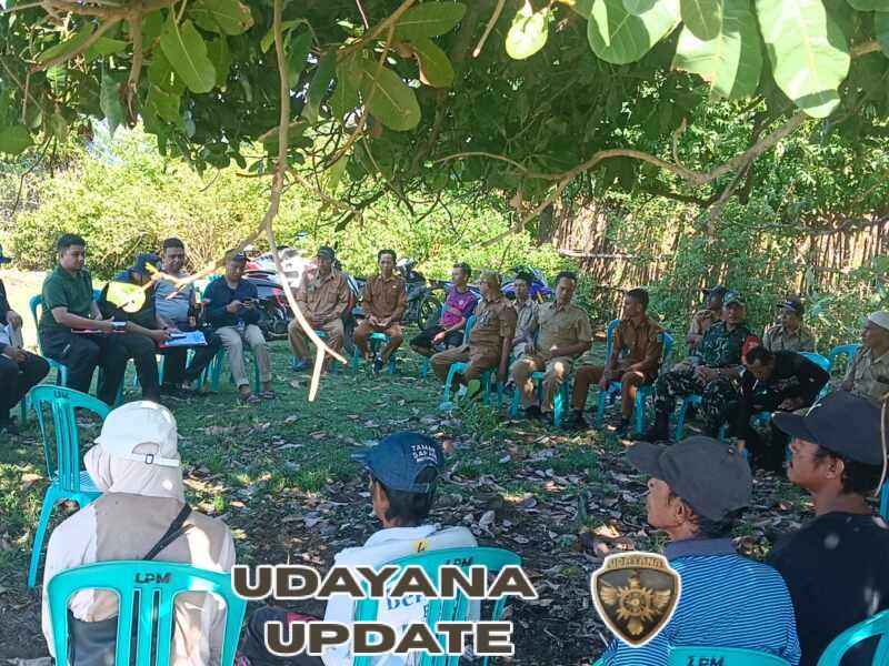 Babinsa Koramil Pekat Hadiri Survei Kampung Nelayan di Pantai Nanga Nae