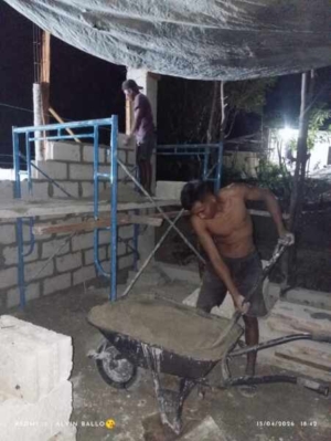 KDKMP Oematamboli Lanjutkan Lembur Pemasangan Batako dan Penggalian Pondasi Gudang Pupuk