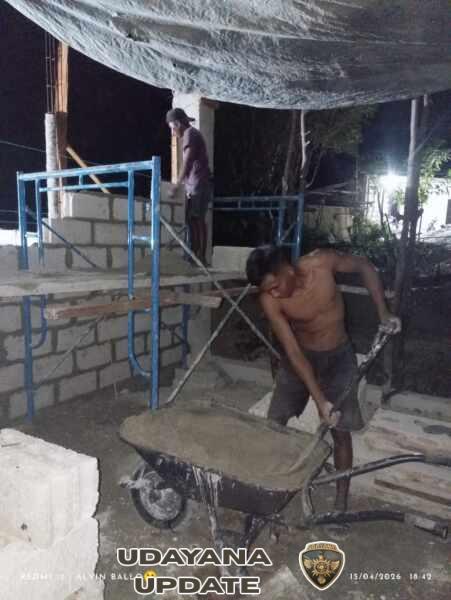 KDKMP Oematamboli Lanjutkan Lembur Pemasangan Batako dan Penggalian Pondasi Gudang Pupuk