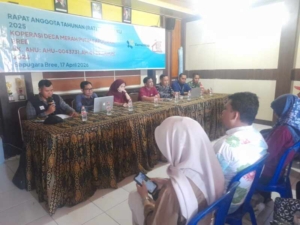 Babinsa Koramil 1628-01/Taliwang Hadiri RAT Koperasi Merah Putih Sapugara Bree Tahun Buku 2025