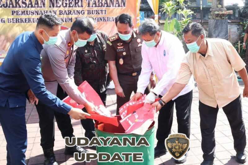 Komitmen Tegas Penegakan Hukum: Pemusnahan Barang Bukti di Tabanan