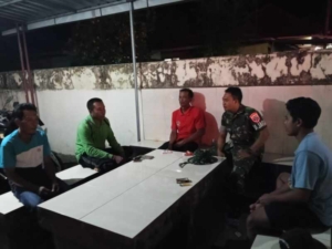 Babinsa Koramil 1628-05/Jereweh Laksanakan Patroli Malam Jaga Kondusifitas Wilayah
