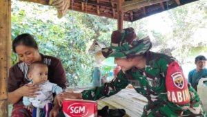 Babinsa Hadir untuk Harapan Baru Anak Karang Bayan