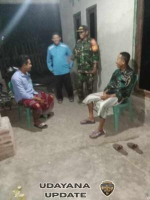 Komsos dan Patroli, Babinsa Lanci Jaya Perkuat Keamanan Lingkungan